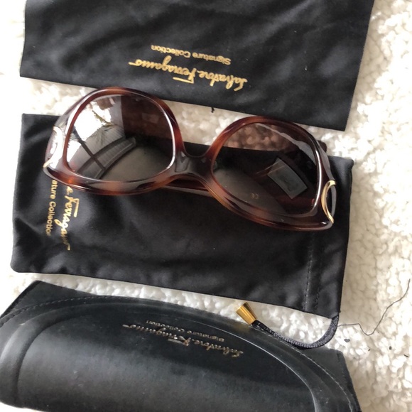 Salvatore Ferragamo Sunglasses - Picture 2 of 3